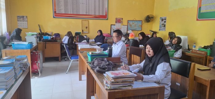 Rapat Persiapan Kegiatan Ko Kurikuler MTsN 5 Kota Jambi