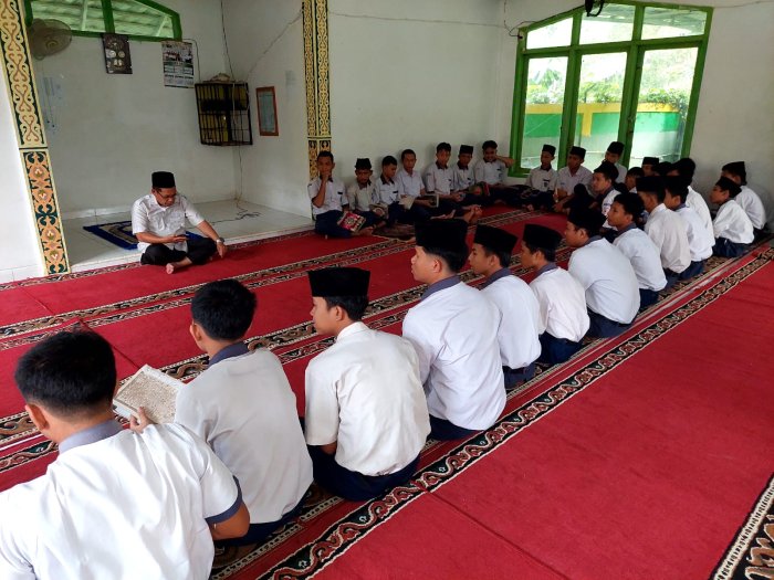 Kultum Kilat Ramadhan di MTsN 5 Kota Jambi Tingkatkan Pengetahuan Agama Siswa