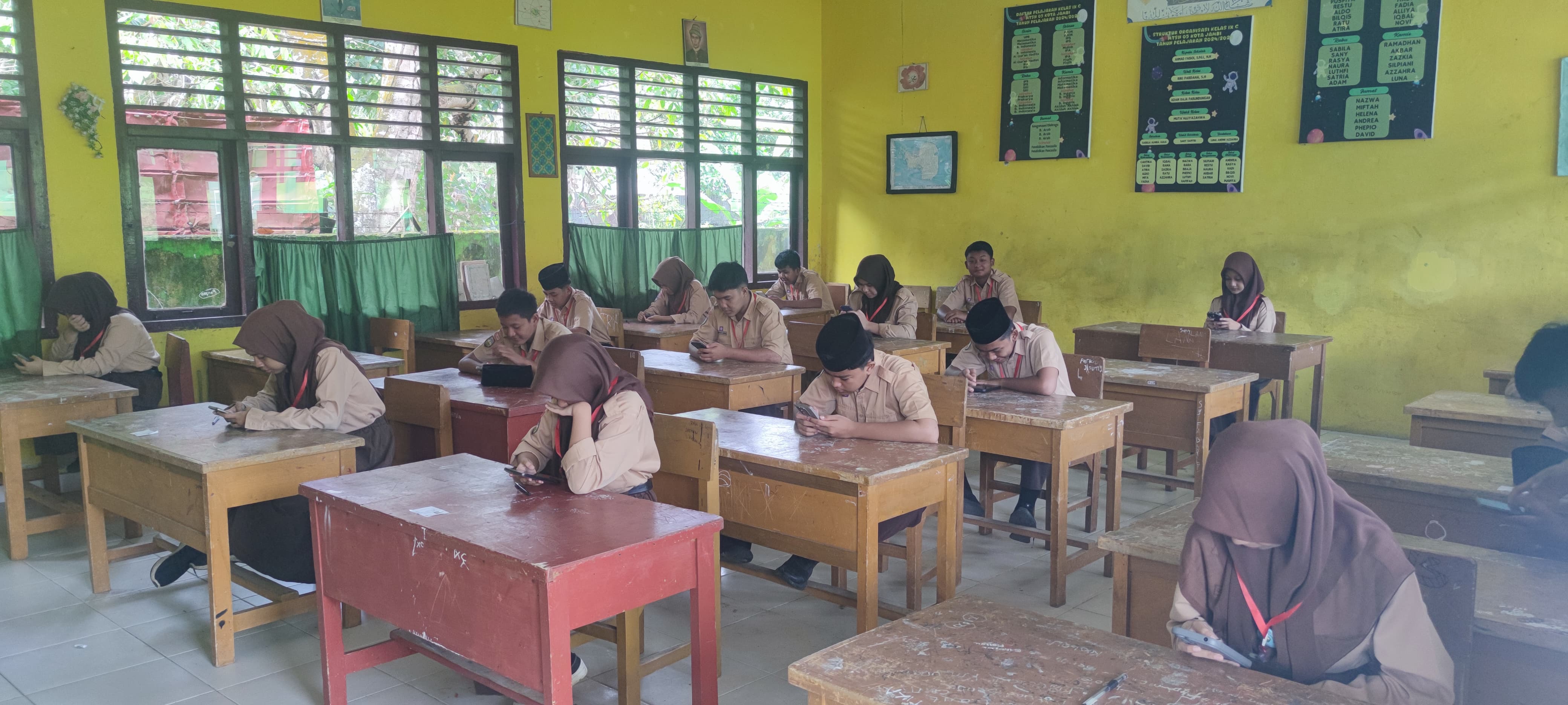 PELAKSANAAN SUMATIF AKHIR TAHUN MTsN 5 KOTA JAMBI BERLNGSUNG LANCAR