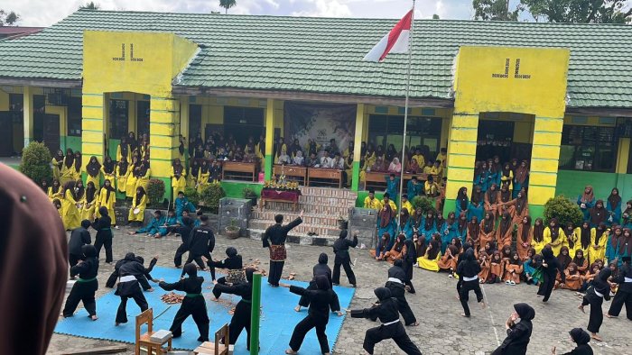Pembukaan Kompetisi Pencak Silat di MTsN 5 Kota Jambi Pembukaan Kompetisi Pencak Silat di MTsN 5 Kota Jambi
