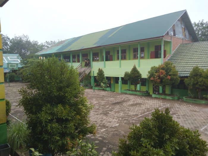 Ujian Madrasah Hari Ketiga di MTsN 5 Kota Jambi Berlangsung Lancar