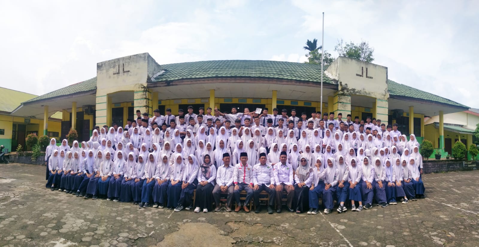 PENGUMUMAN KELULUSAN SISWA/I MTsN 5 KOTA JAMBI DILAKUKAN SECARA ONLINE