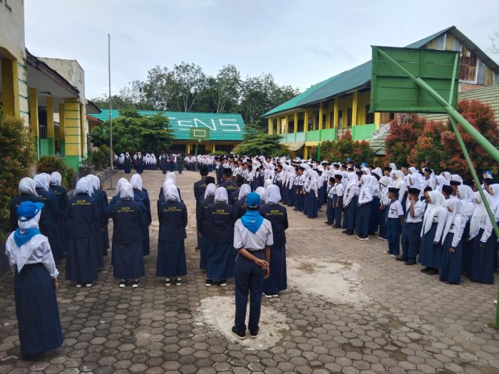 Upacara Bendera Senin Perkuat Nilai Karakter Bangsa