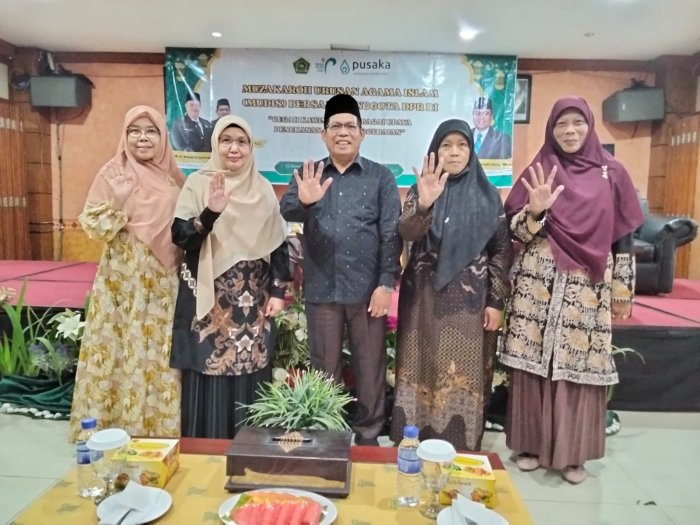 Bersama Anggota DPR RI Komisi VIII,Kepala MTsN 5 Kota Jambi dan Guru Ikuti kegiatan Muzakarah urusan Agama Islam