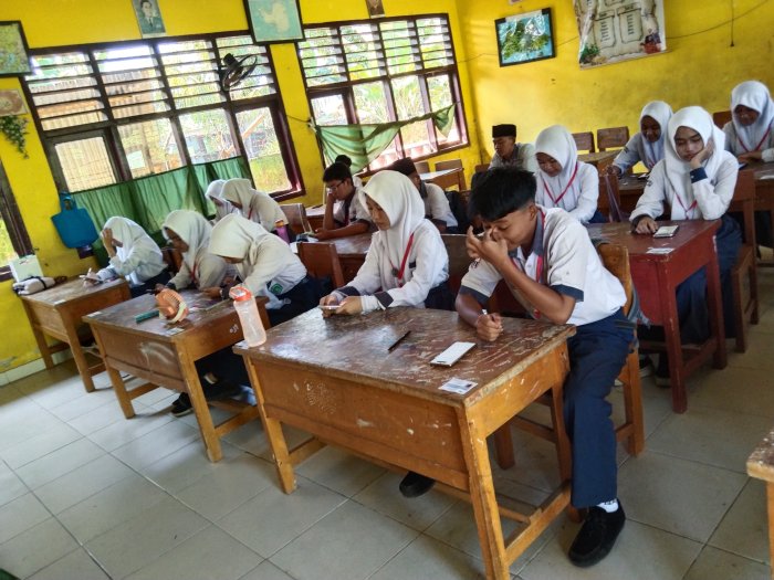 IPS dan Fiqh Menjadi Mata Pelajaran Terakhir Ujian Madrasah di MTsN 5 Kota Jambi