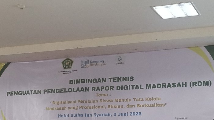 Operator MTsN 5 Kota Jambi Ikuti Bimtek Pengisian Rapor Digital