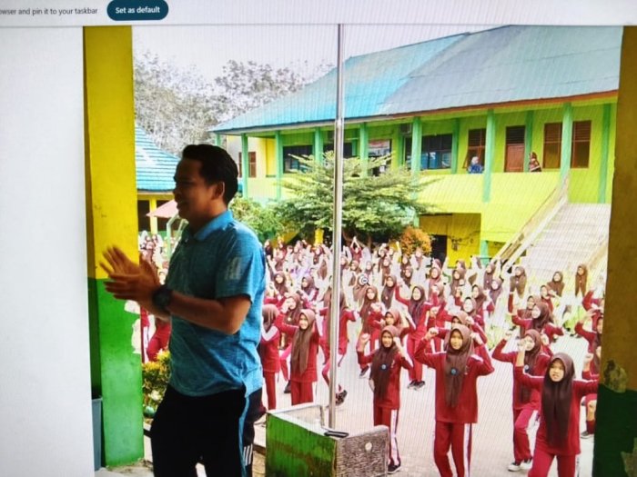 MTsN 5 Kota Jambi Gelar Senam Pagi Jumat Sehat MTsN 5 Kota Jambi Gelar Senam Pagi Jumat Sehat