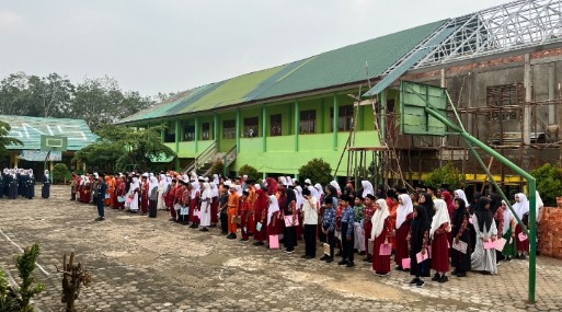*MTsN 5 Kota Jambi Sukses Gelar Hari Pertama Masa Taruf Murid Madrasah Tahun Pelajaran 2026/2027* *MTsN 5 Kota Jambi Sukses Gelar Hari Pertama Masa Taruf Murid Madrasah Tahun Pelajaran 2026/2027*