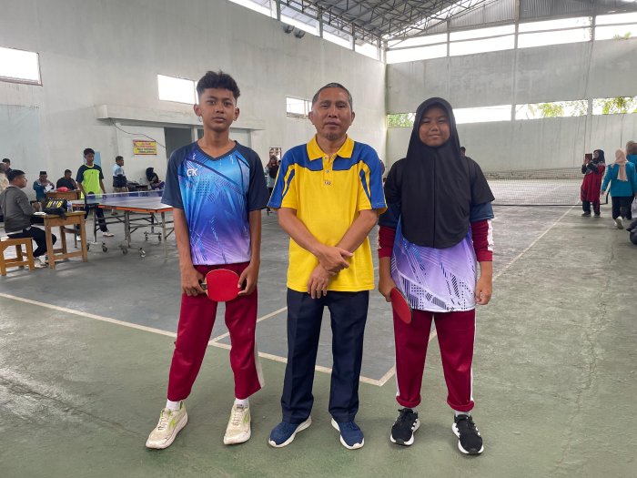 MTsN 5 Kota Jambi Raih Juara Tiga Tenis Meja MTsN 5 Kota Jambi Raih Juara Tiga Tenis Meja