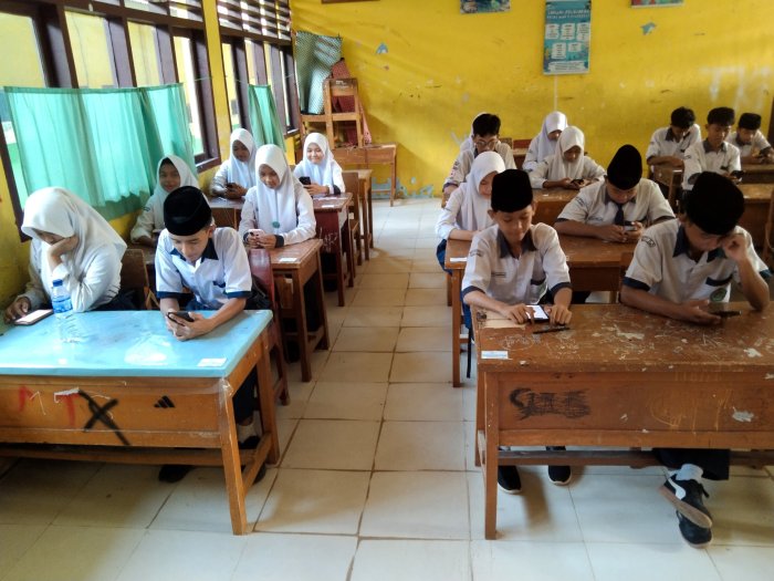 Siswa MTsN 5 Kota Jambi Antusias Ikuti Asesmen Hari Pertama