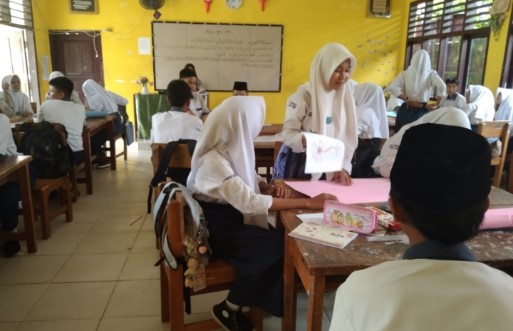 Guru MTsN 5 Kota Jambi Kreatif, Terapkan Model pembelajaran berkelompok pada mata Pelajaran IPA Materi Syaraf Guru MTsN 5 Kota Jambi Kreatif, Terapkan Model pembelajaran berkelompok pada mata Pelajaran IPA Materi Syaraf