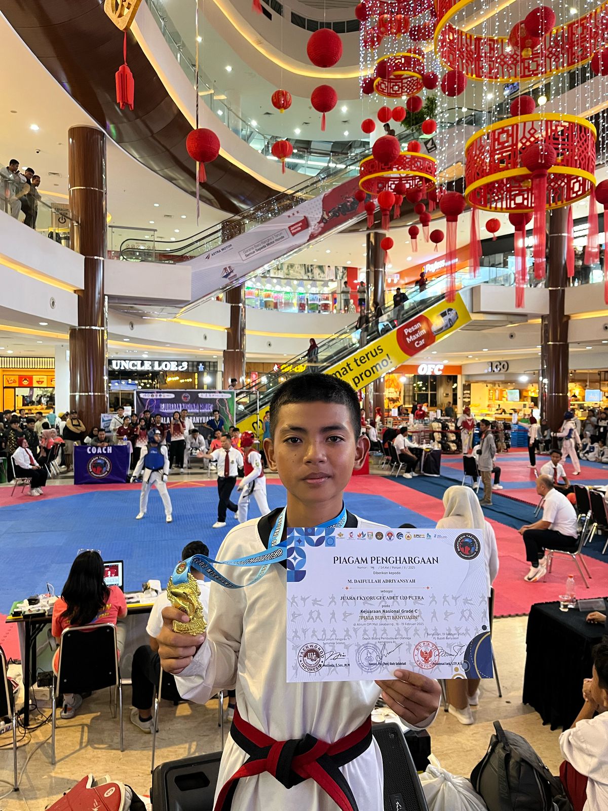 M.DAIFULLAH ADRYANSYAH KEMBALI RAIH JUARA 1 DALAM PERLOMBAAN TAEKWONDO  