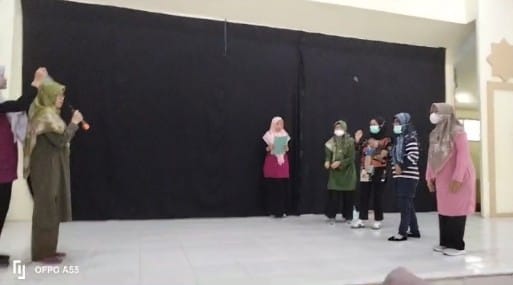 Guru MTsN 5 Kota Jambi Ikuti Lomba Tebak Kata Meriahkan HAB Kemenag ke-80 Guru MTsN 5 Kota Jambi Ikuti Lomba Tebak Kata Meriahkan HAB Kemenag ke-80