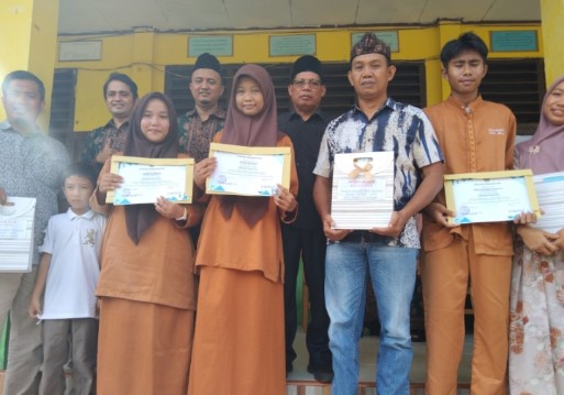 MTsN 5 Kota Jambi Gelar Pembagian Raport semester genap tahun pelajaran 2025/2026 MTsN 5 Kota Jambi Gelar Pembagian Raport semester genap tahun pelajaran 2025/2026