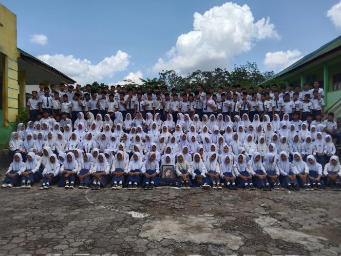 Abadikan moment Terakhir , Siswa Kelas IX MTsN 5 Kota Jambi Rekam Video Kenangan Angkatan