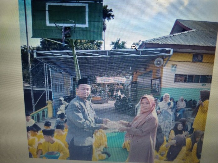 MTsN 5 Kota Jambi Gelar Tahlilan dan Salurkan Bantuan Sosial