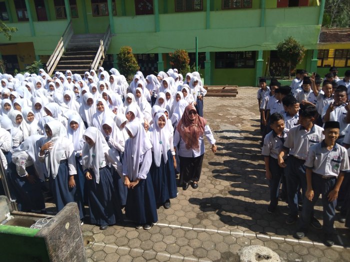 Panitia SAS Beri Pengarahan untuk Siswa Kelas 7 dan 8 Panitia SAS Beri Pengarahan untuk Siswa Kelas 7 dan 8